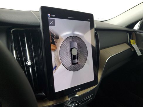 New 2027 Volvo XC60 B5 Plus AWD/4WD image 28