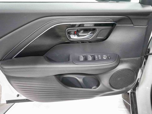 Certified 2025 Acura ADX AWD image 25