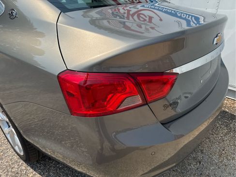 Used 2017 Chevrolet Impala Premier FWD image 17