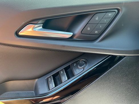 New 2026 Chevrolet Equinox RS w/ Convenience Package III FWD image 14