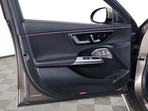 Used 2025 Mercedes-Benz E 450 4MATIC Sedan w/ Multicontour Seating Package image 25