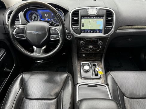 Used 2020 Chrysler 300 Limited image 22