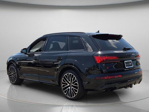 Certified 2025 Audi SQ7 Premium Plus AWD/4WD image 6
