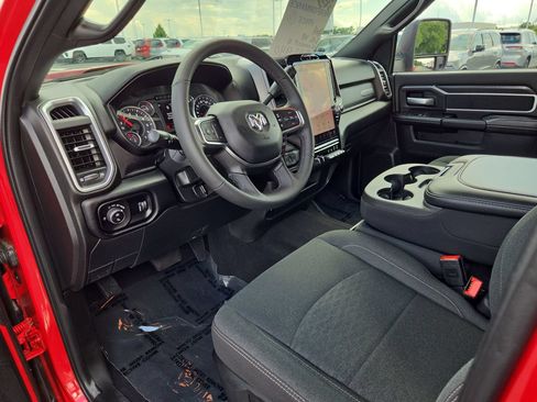 Used 2026 RAM 2500 Big Horn AWD/4WD image 17