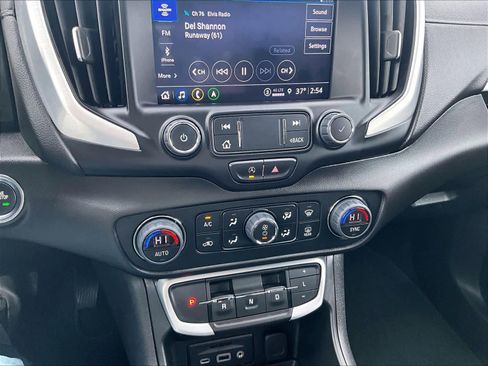 Used 2023 GMC Terrain SLE w/ Driver Convenience Package image 26