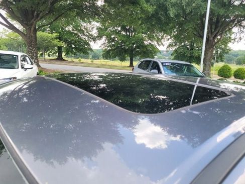 Used 2017 Honda Accord EX image 7