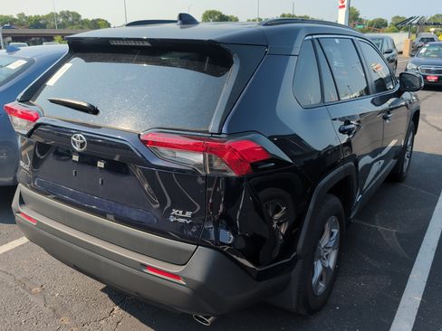 Certified 2025 Toyota RAV4 XLE AWD/4WD image 4