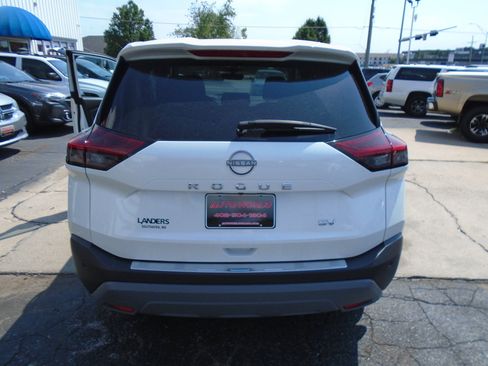 Used 2023 Nissan Rogue SV FWD image 3