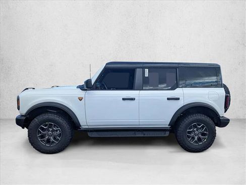 New 2025 Ford Bronco Badlands image 5