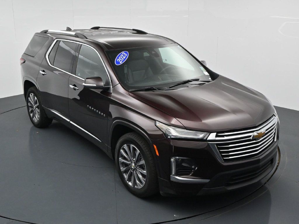 Used 2023 Chevrolet Traverse Premier FWD image 20