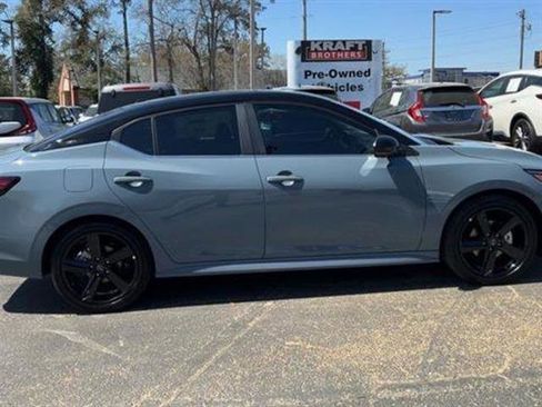 New 2025 Nissan Sentra SR w/ SR Premium Package image 9