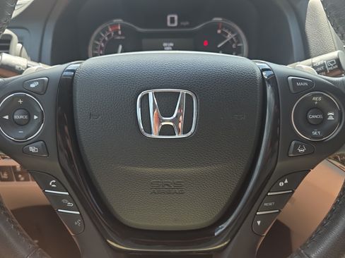 Used 2016 Honda Pilot Touring image 33
