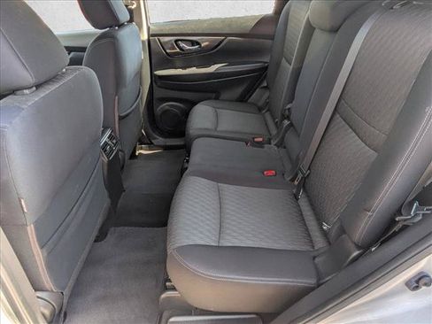 Used 2018 Nissan Rogue S AWD/4WD image 17