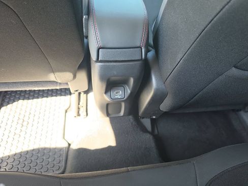 Used 2023 Jeep Renegade Trailhawk AWD/4WD image 27