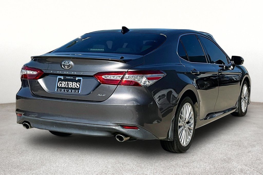 Used 2018 Toyota Camry XLE w/ Driver Assist Package FWD image 2