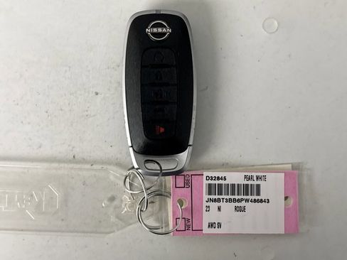 Used 2023 Nissan Rogue SV w/ SV Premium B Package AWD/4WD image 10