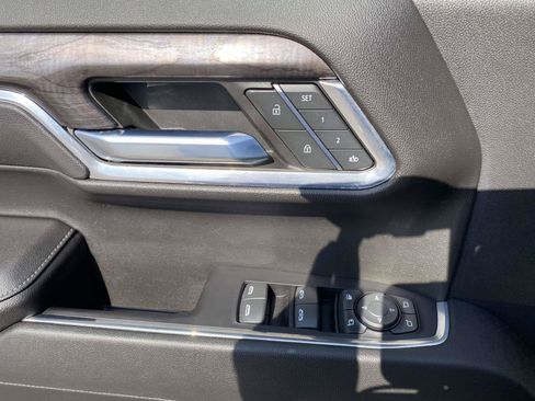 Used 2023 Chevrolet Silverado 1500 LTZ RWD image 10