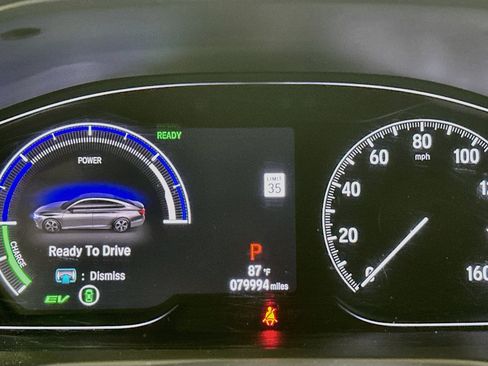 Used 2018 Honda Accord Touring image 19