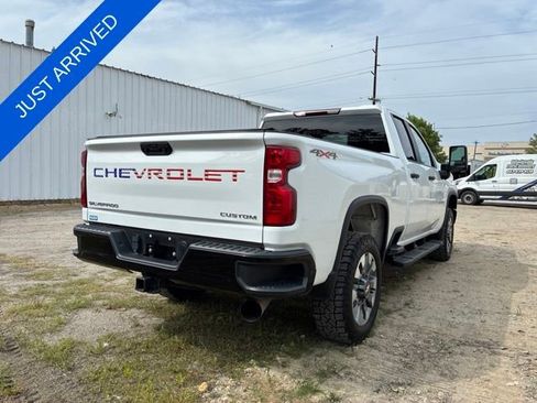 Used 2023 Chevrolet Silverado 2500 Custom w/ Custom Value Package AWD/4WD image 3
