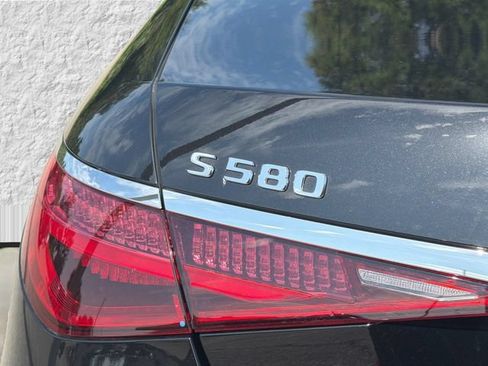 Used 2023 Mercedes-Benz S 580 4MATIC Sedan image 11