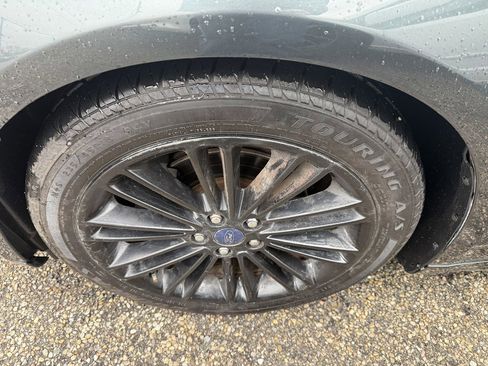 Used 2016 Ford Fusion SE w/ Equipment Group 202A image 21