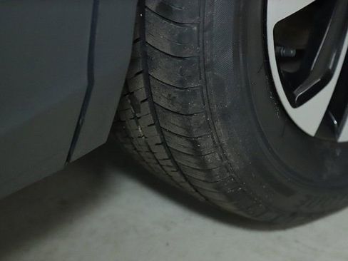 Used 2023 Volkswagen Tiguan S image 36