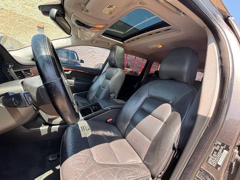 Used 2010 Volvo XC70 3.2 AWD/4WD image 9