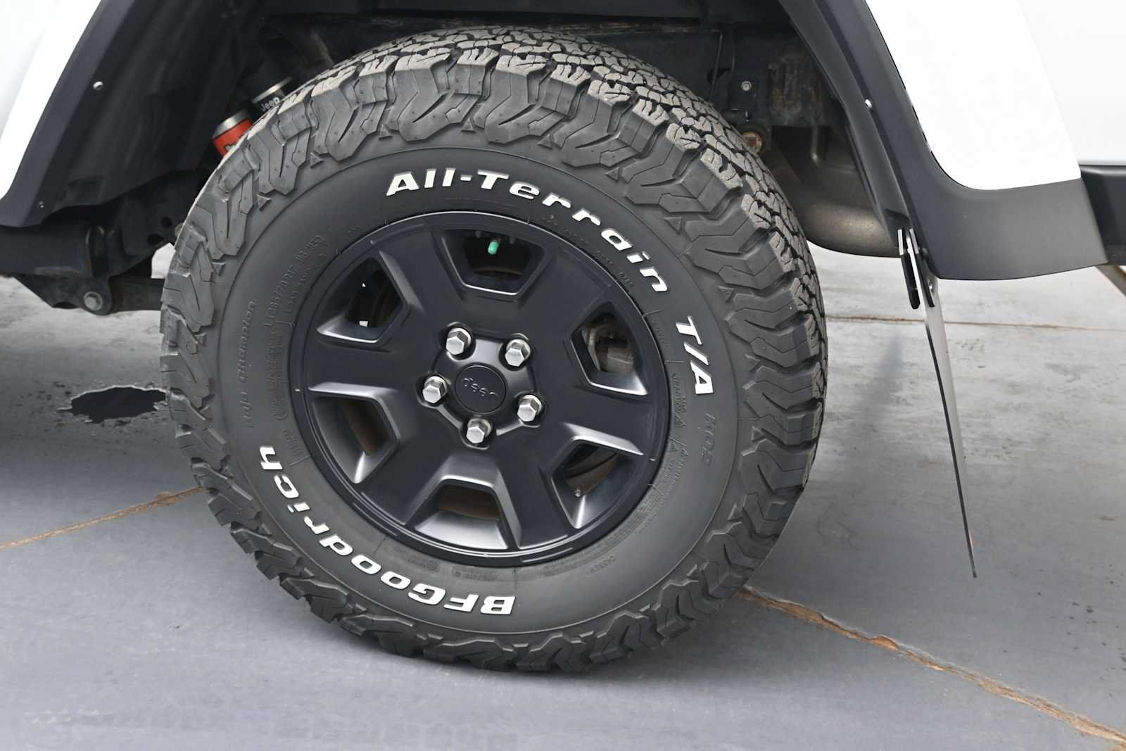 Used 2021 Jeep Gladiator Mojave AWD/4WD image 5