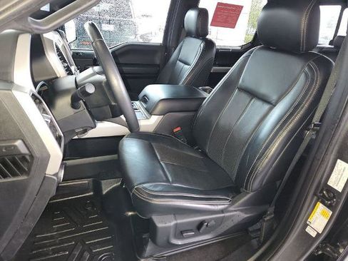 Used 2019 Ford F150 Lariat image 12