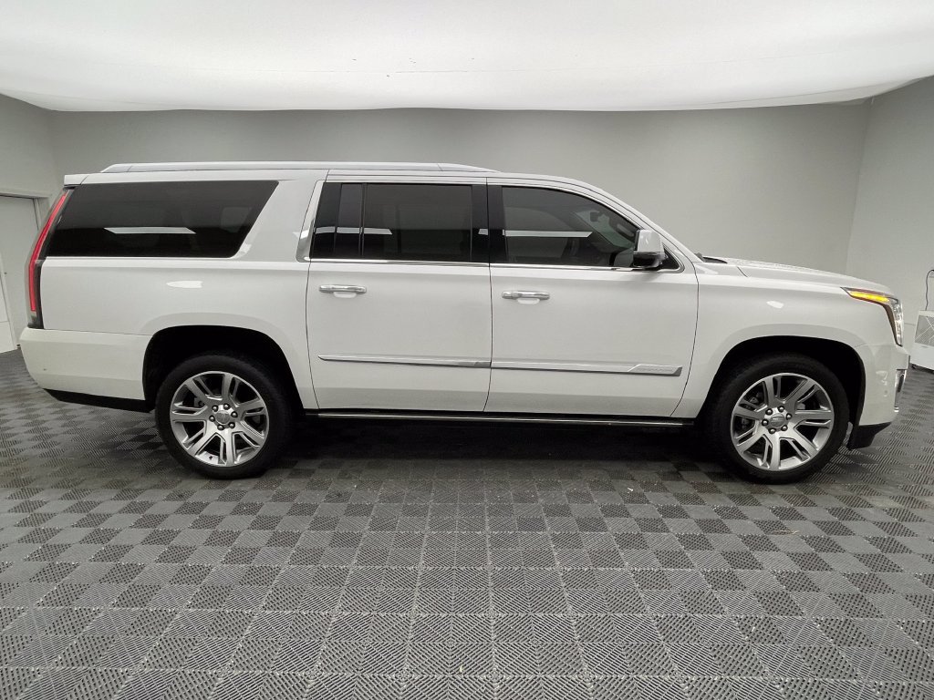 Used 2018 Cadillac Escalade ESV Premium Luxury AWD/4WD image 6