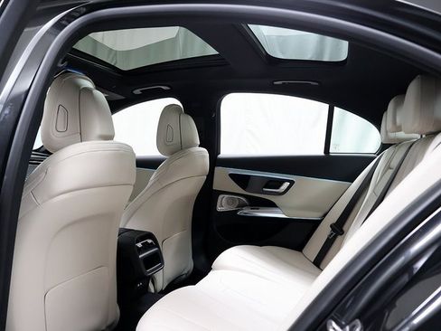 New 2026 Mercedes-Benz E 350 4MATIC Sedan image 13