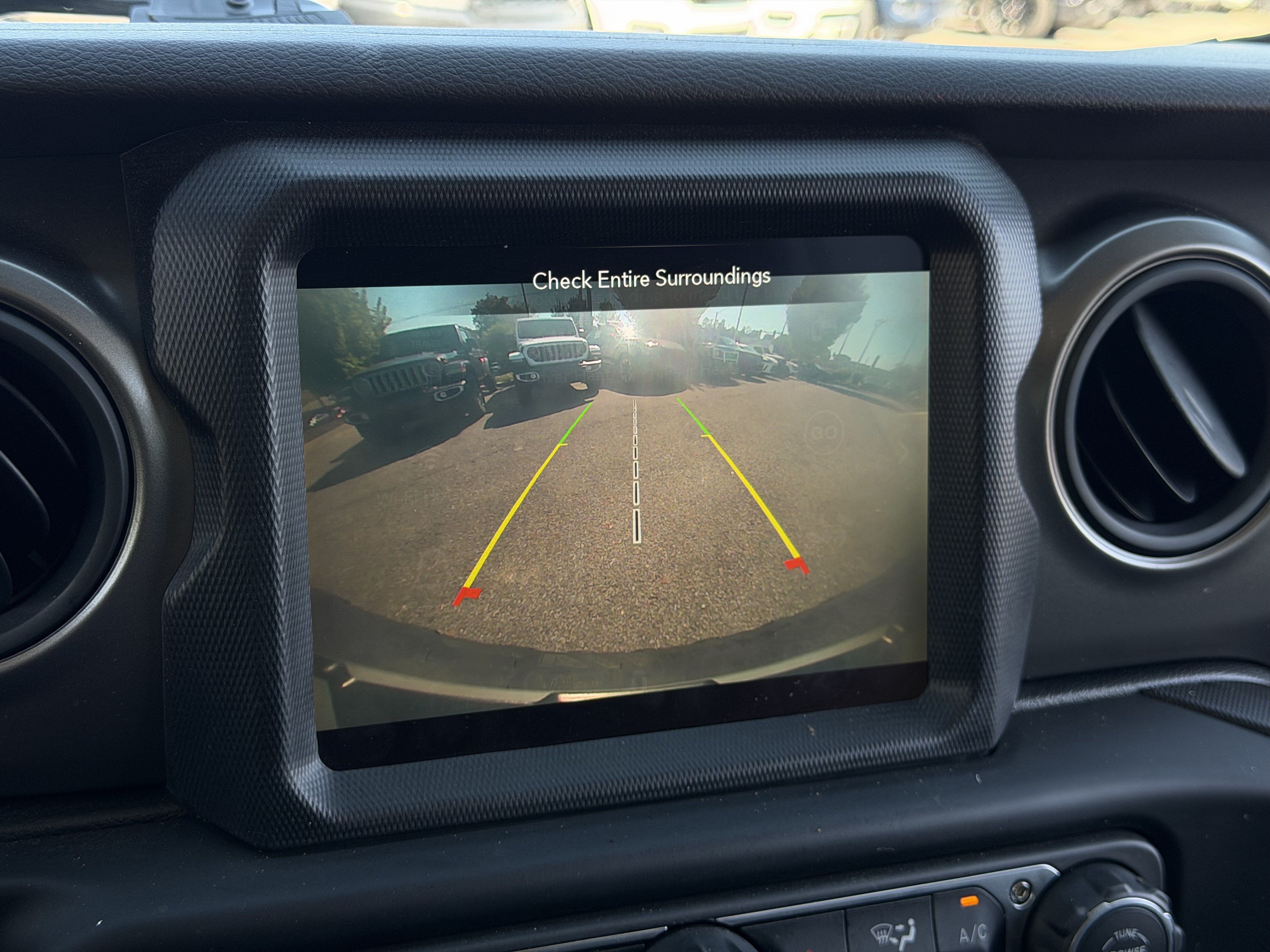 Used 2023 Jeep Wrangler Unlimited Sport AWD/4WD image 26