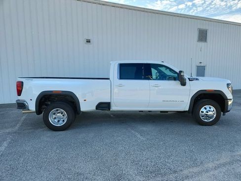 Used 2025 GMC Sierra 3500 SLE w/ SLE Value Package AWD/4WD image 9