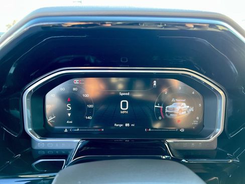 New 2026 GMC Sierra 1500 SLT w/ SLT Premium Plus Package AWD/4WD image 11