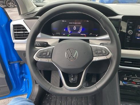 New 2025 Volkswagen Taos SE image 30
