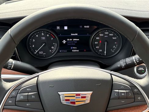 Used 2025 Cadillac XT5 Premium Luxury w/ Technology Package AWD/4WD image 23