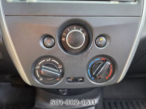 Used 2015 Nissan Versa FWD image 26