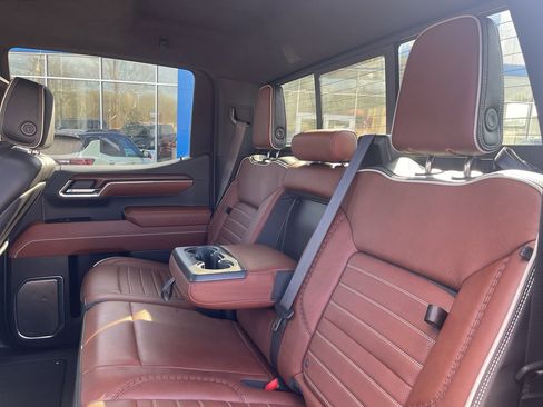 Used 2024 GMC Sierra 1500 Denali Ultimate image 28