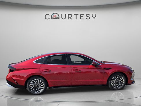 New 2026 Hyundai Sonata Limited FWD image 6