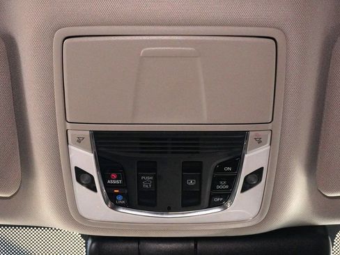 Used 2020 Acura RDX w/ Technology Package image 19