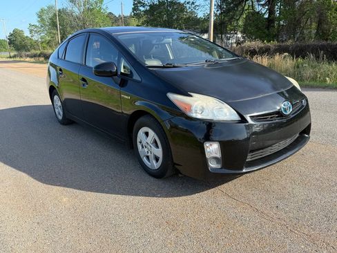 Used 2010 Toyota Prius One image 3
