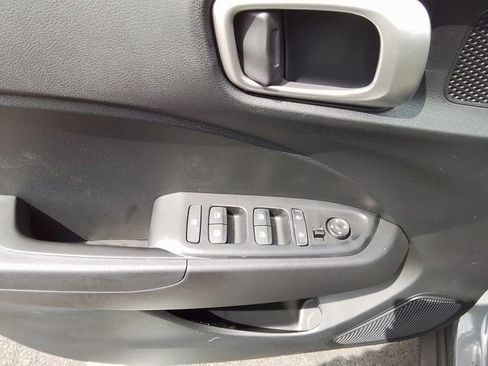 New 2025 Hyundai Venue SEL image 21