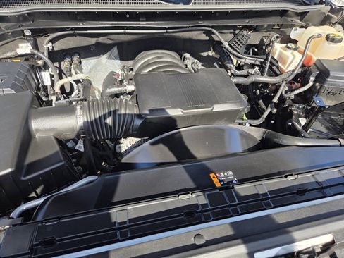 Used 2024 Chevrolet Silverado 2500 Custom w/ Custom Value Package image 18