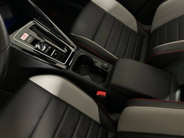 Used 2024 Volkswagen GTI SE FWD image 16