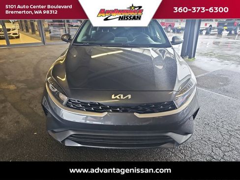 Used 2024 Kia Forte LXS image 8