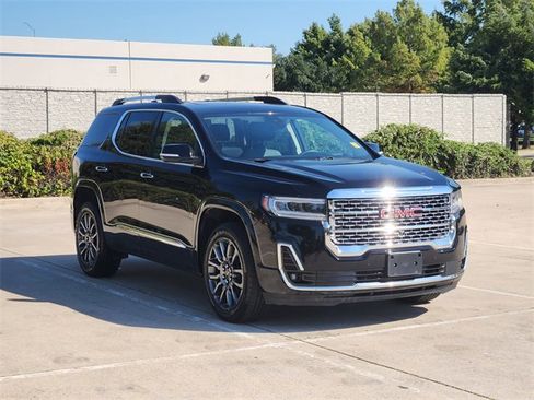 Used 2023 GMC Acadia Denali w/ Black Diamond Edition image 3