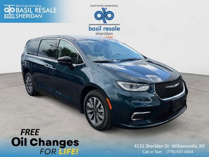 Used 2024 Chrysler Pacifica Limited