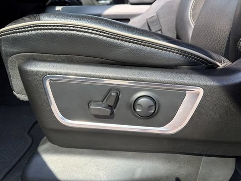 Used 2024 RAM 1500 Laramie RWD image 10
