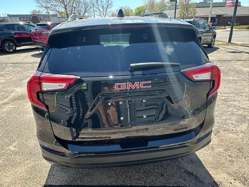 Used 2022 GMC Terrain SLT w/ Tech Package AWD/4WD image 7