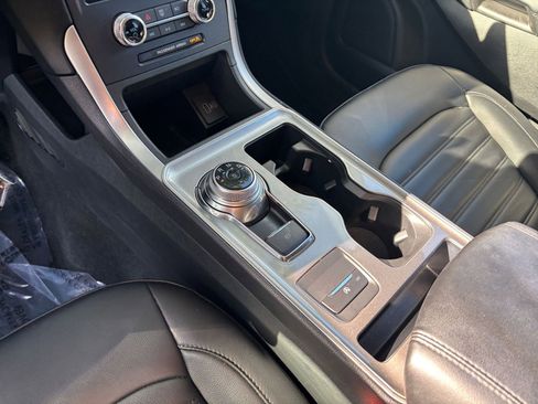 Used 2024 Ford Edge SEL image 41